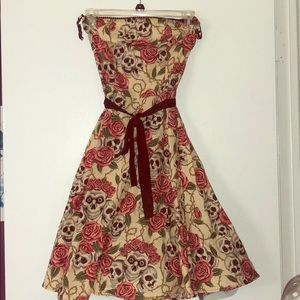 Adorable pin up skull and rose dress!